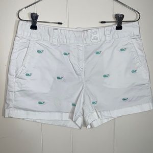 White Vineyard Vines shorts